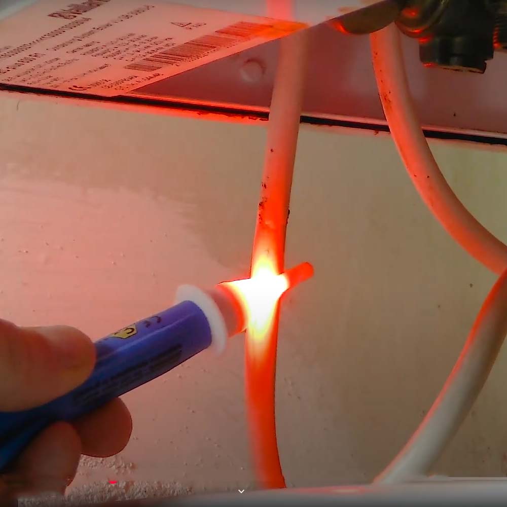Intrinsically-safe Non-Contact Voltage Tester
